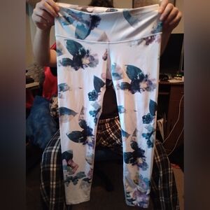 Woman's floral leggings